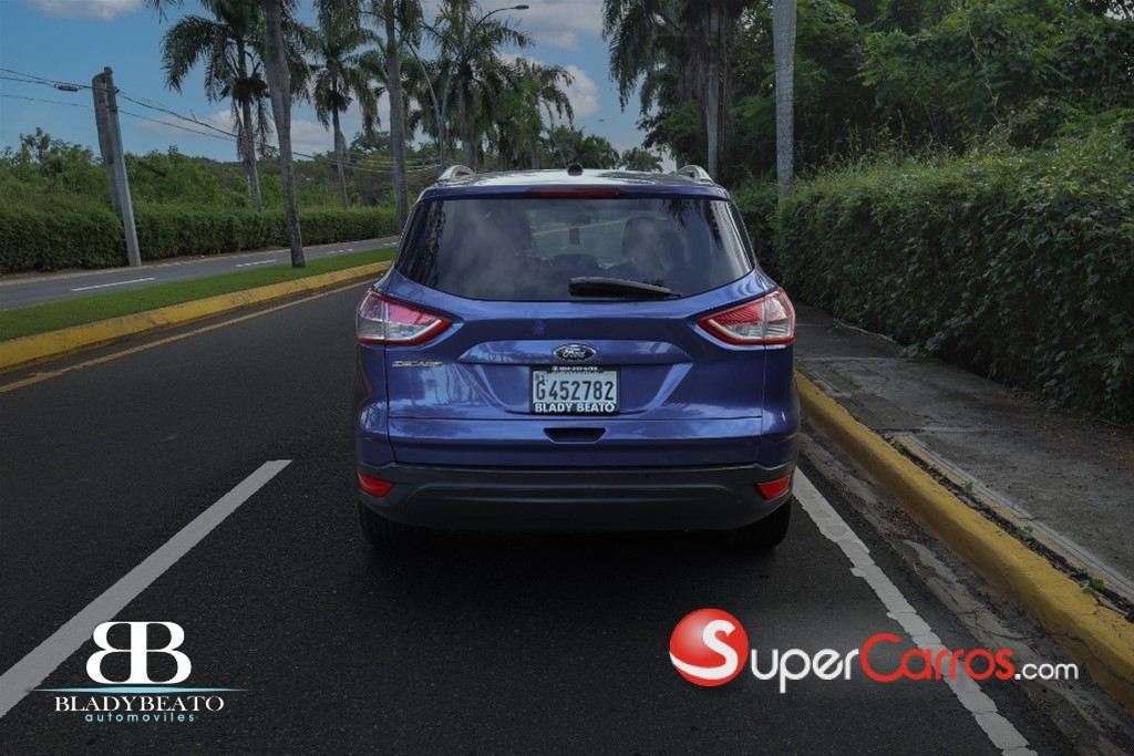 2013 Ford Escape S — foto 7 / 12