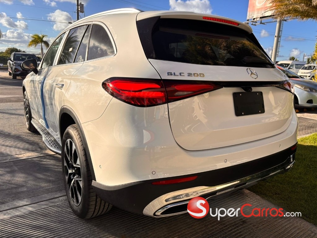 2025 Mercedes-Benz Clase GLC 200 — foto 5 / 8