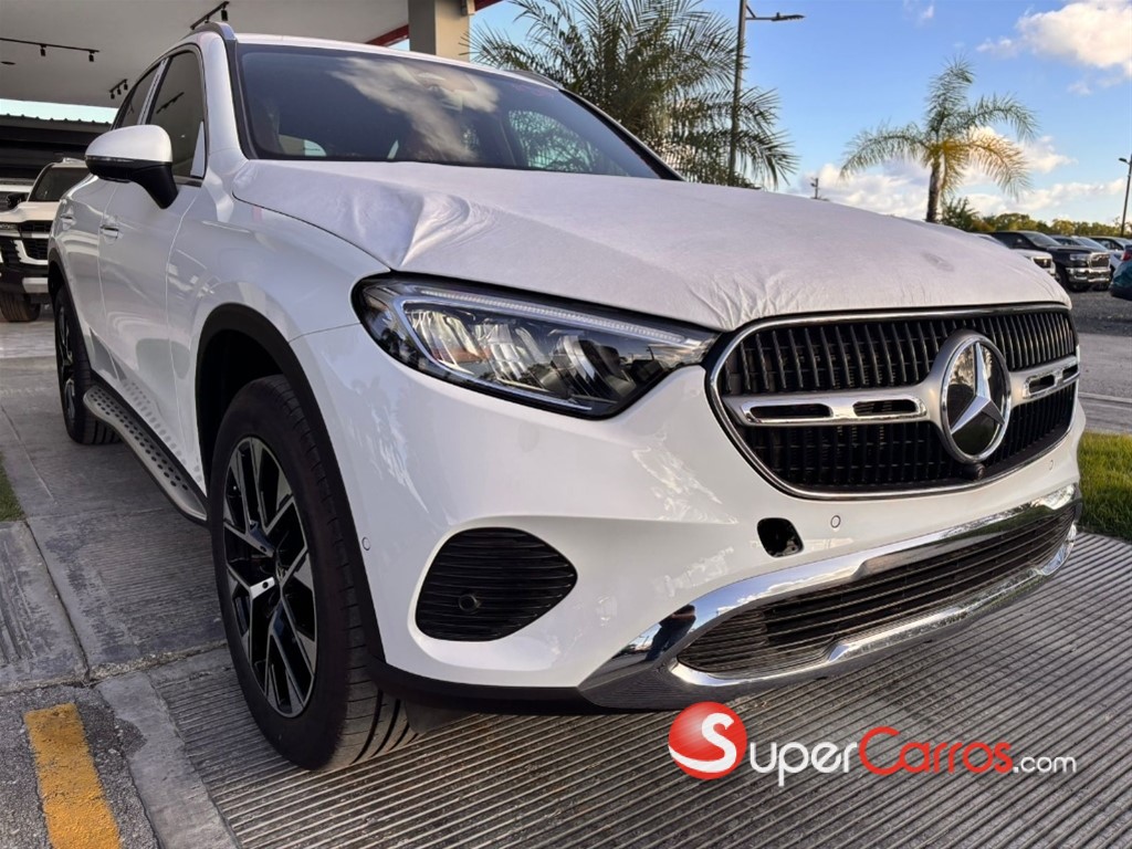 2025 Mercedes-Benz Clase GLC 200 — foto 7 / 8