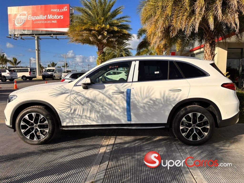 2025 Mercedes-Benz Clase GLC 200 — foto 8 / 8