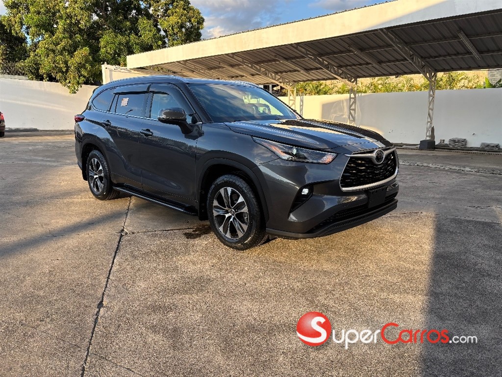 2021 Toyota Highlander XLE — foto 3 / 11