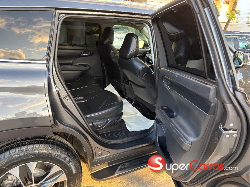 2021 Toyota Highlander XLE — foto 10 / 11