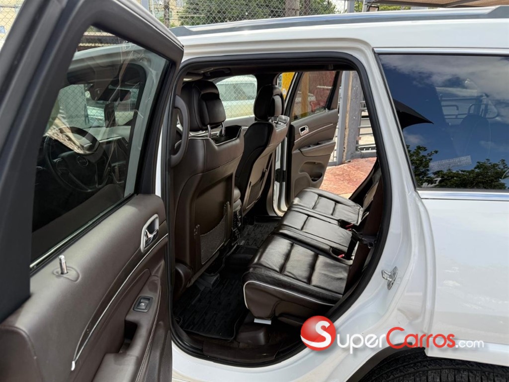 2018 Jeep Grand Cherokee Overland — foto 6 / 11