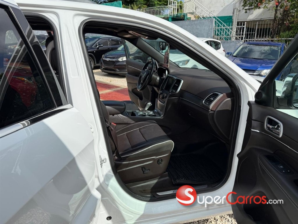 2018 Jeep Grand Cherokee Overland — foto 7 / 11