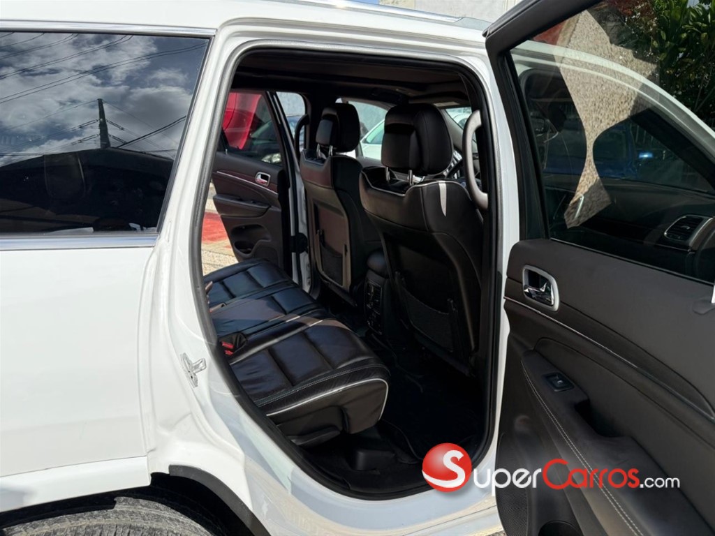 2018 Jeep Grand Cherokee Overland — foto 8 / 11
