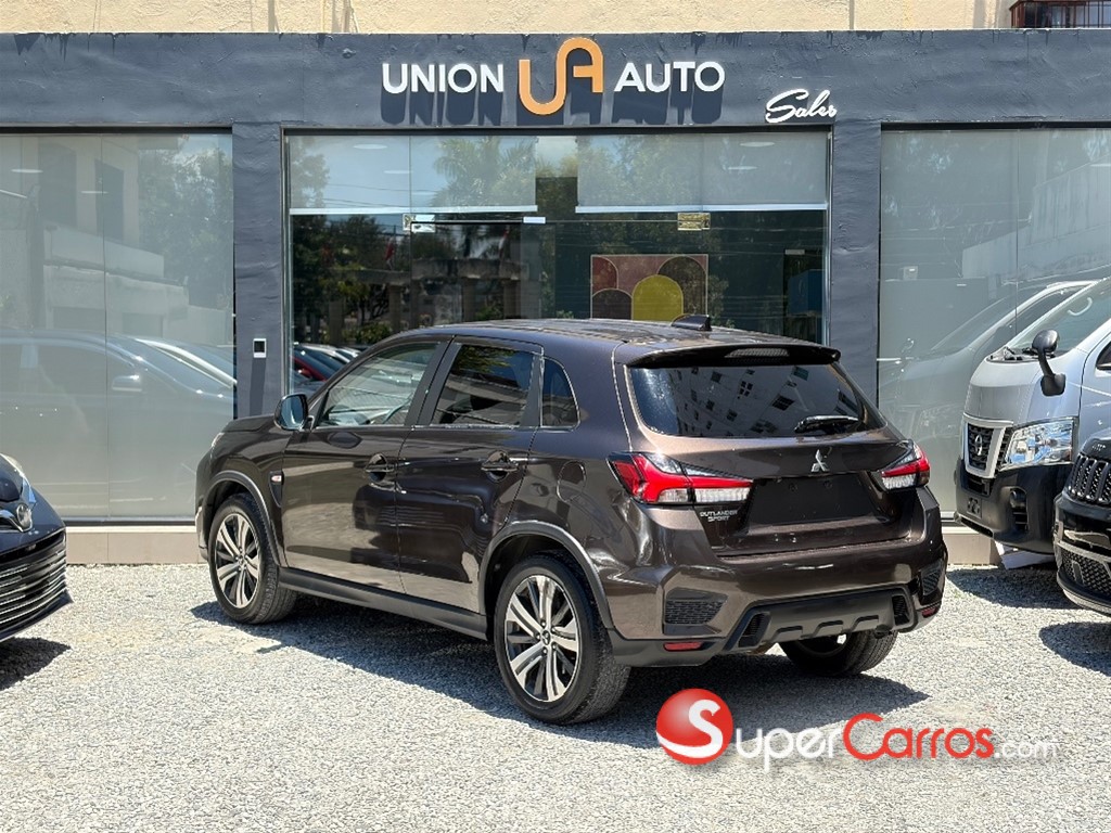 2020 Mitsubishi Motors Outlander Sport — foto 4 / 10