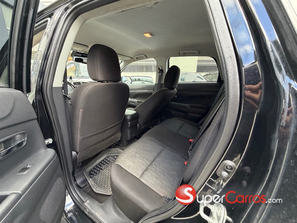 2020 Mitsubishi Motors Outlander Sport — foto 8 / 10