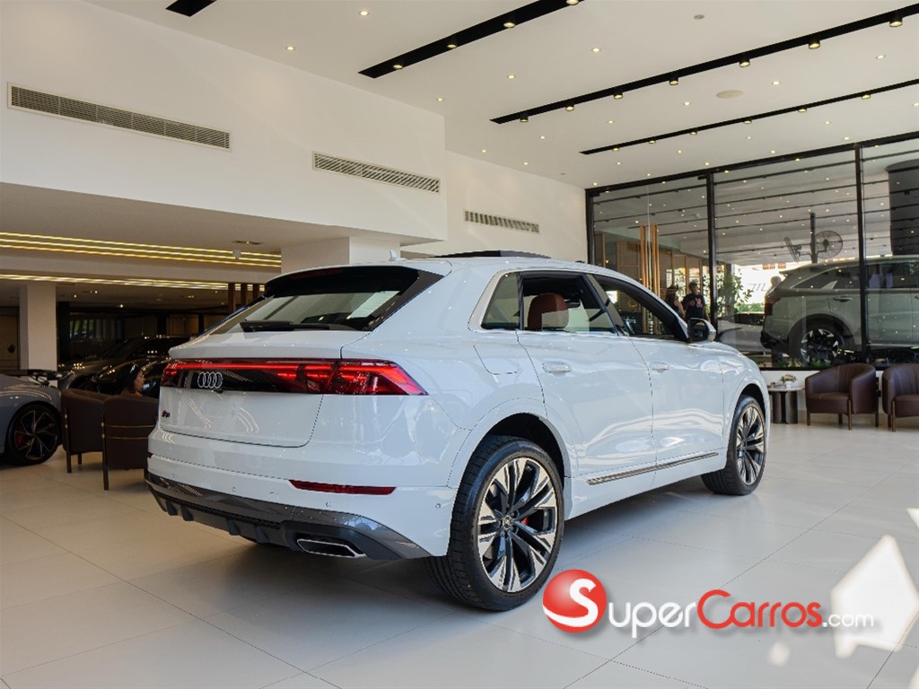 2025 Audi Q8 Sline Package — foto 8 / 12