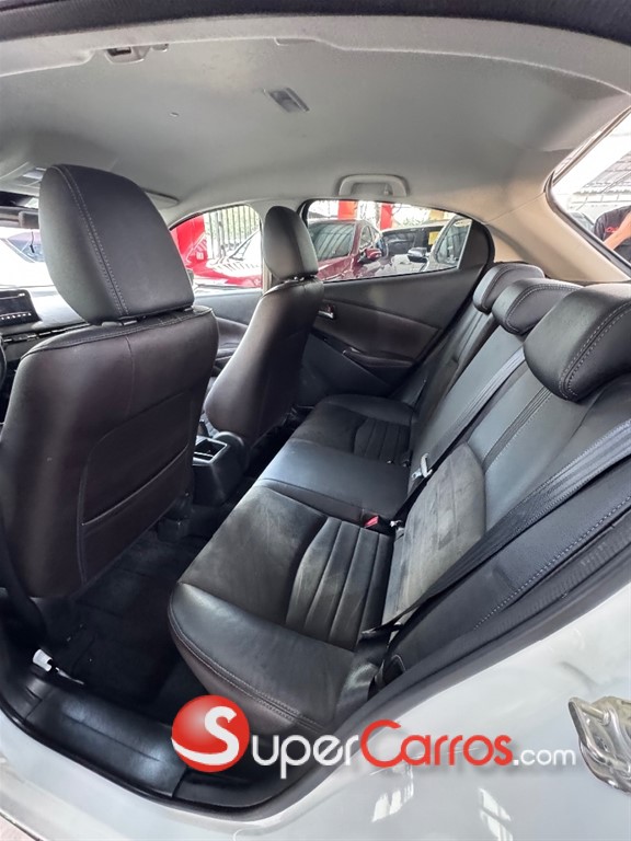 2019 Mazda Demio — foto 8 / 9