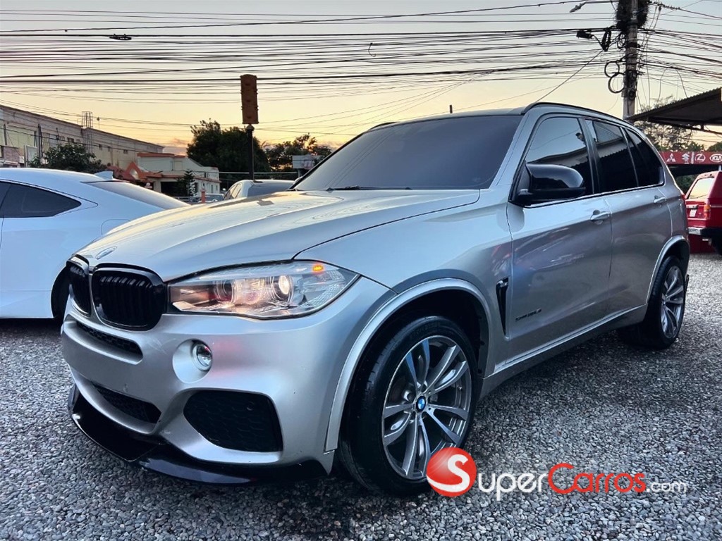 2015 BMW X 5 SDrive 35i — foto 8 / 10