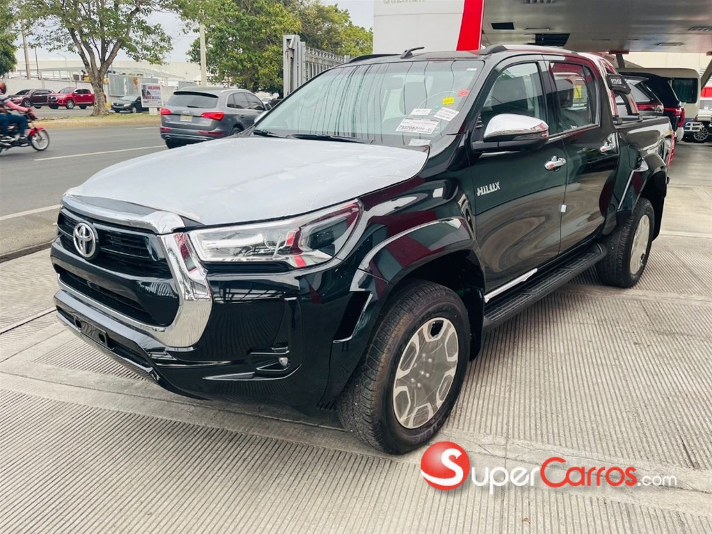 2025 Toyota Hilux WIDE TREAD