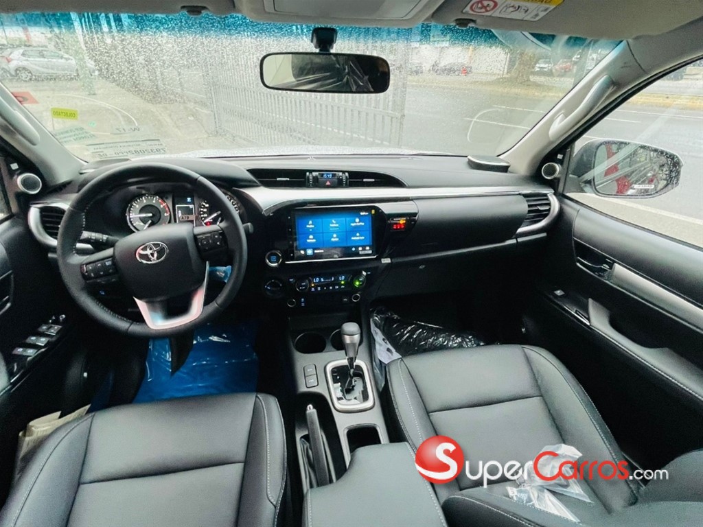 2025 Toyota Hilux WIDE TREAD — foto 7 / 8