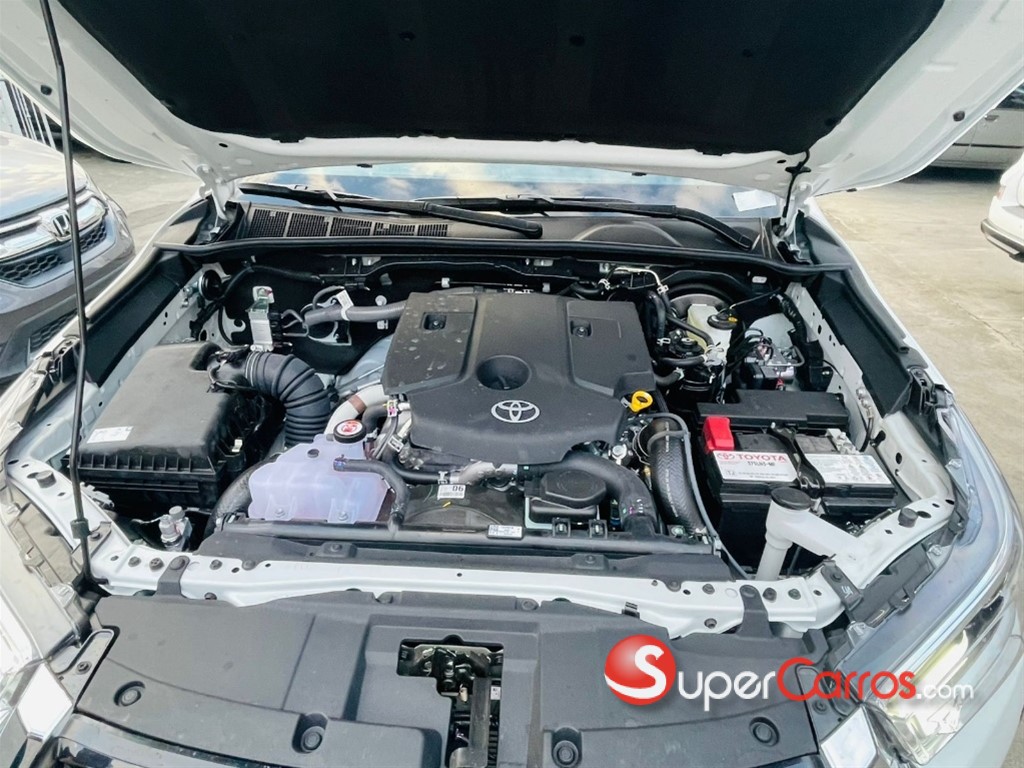 2025 Toyota Hilux WIDE TREAD — foto 10 / 10