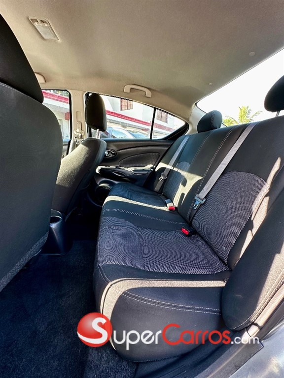 2019 Nissan Versa SV — foto 9 / 9