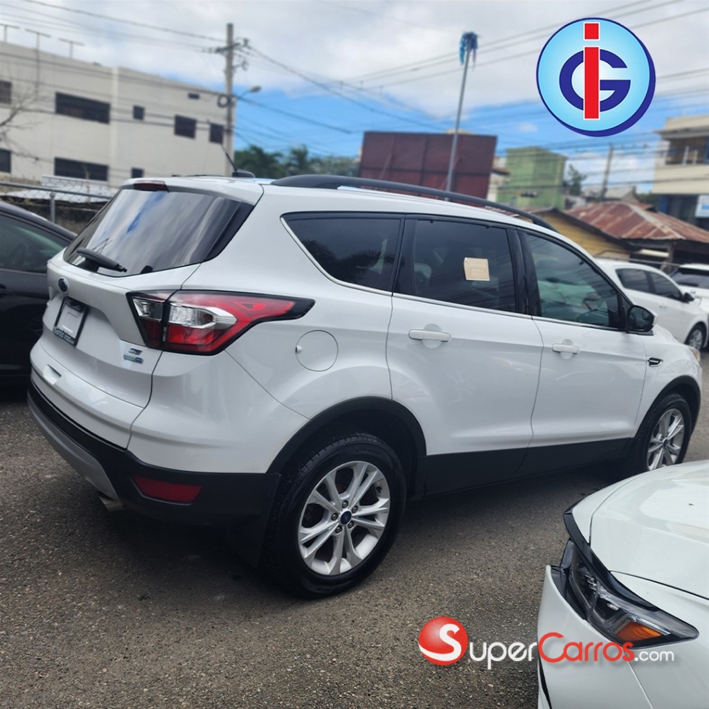 2018 Ford Escape SE — foto 4 / 8