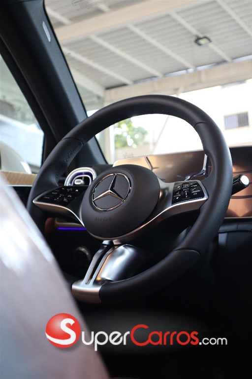 2025 Mercedes-Benz Clase GLC 200 — foto 7 / 12