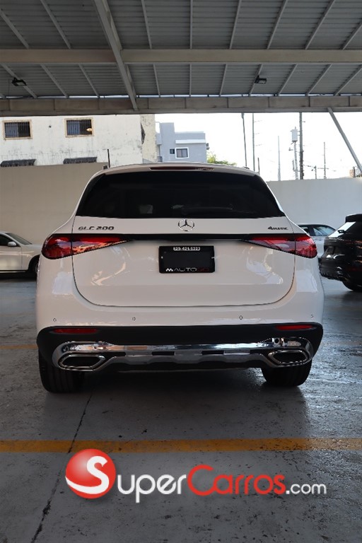 2025 Mercedes-Benz Clase GLC 200 — foto 8 / 12
