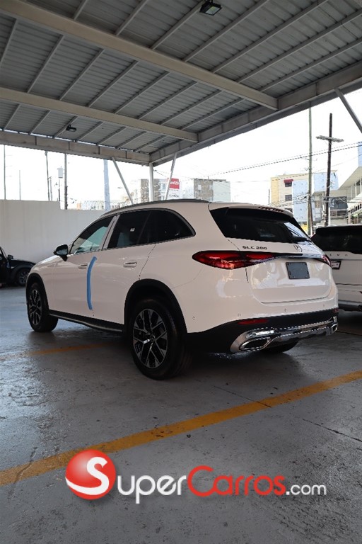 2025 Mercedes-Benz Clase GLC 200 — foto 9 / 12