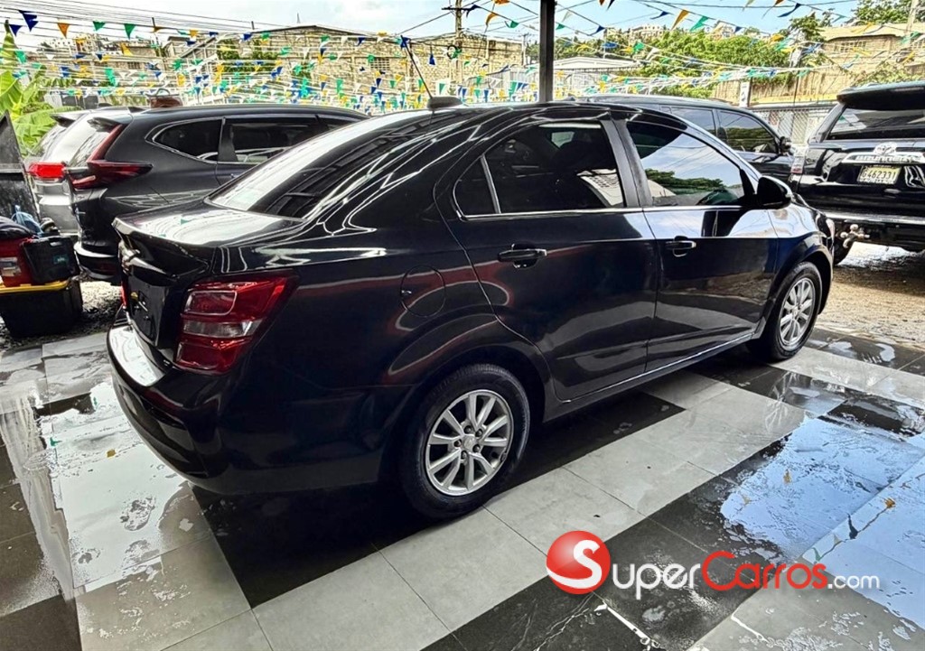 2019 Chevrolet Sonic LT — foto 4 / 12