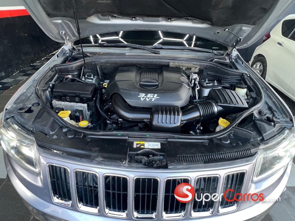 2014 Jeep Cherokee Laredo — foto 5 / 12
