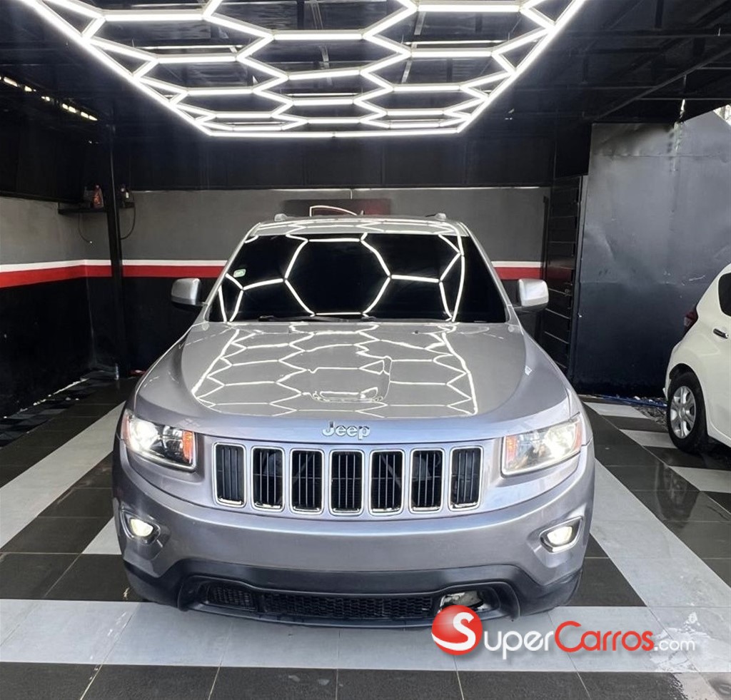 2014 Jeep Cherokee Laredo — foto 9 / 12