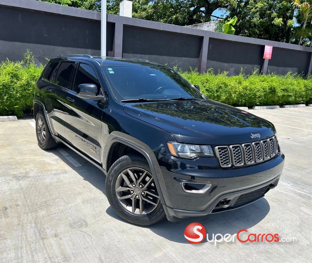 2017 Jeep Cherokee 75 Aniversario — foto 10 / 12