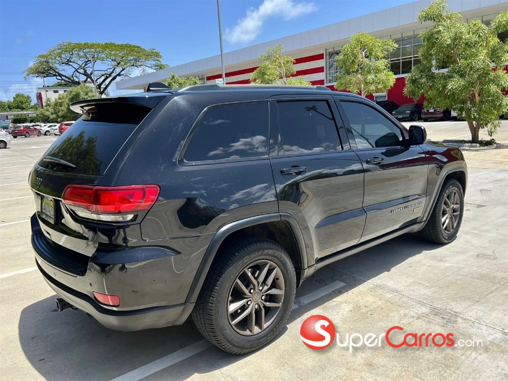 2017 Jeep Cherokee 75 Aniversario — foto 11 / 12