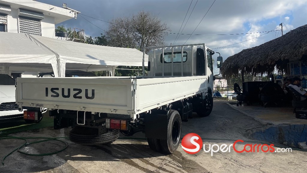 2025 Isuzu Camion Cama Larga — foto 2 / 10