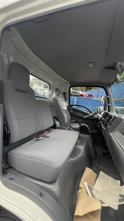 2025 Isuzu Camion — foto 2 / 10