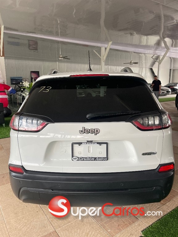 2020 Jeep Cherokee Latitude — foto 4 / 8