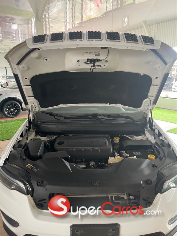 2020 Jeep Cherokee Latitude — foto 8 / 8