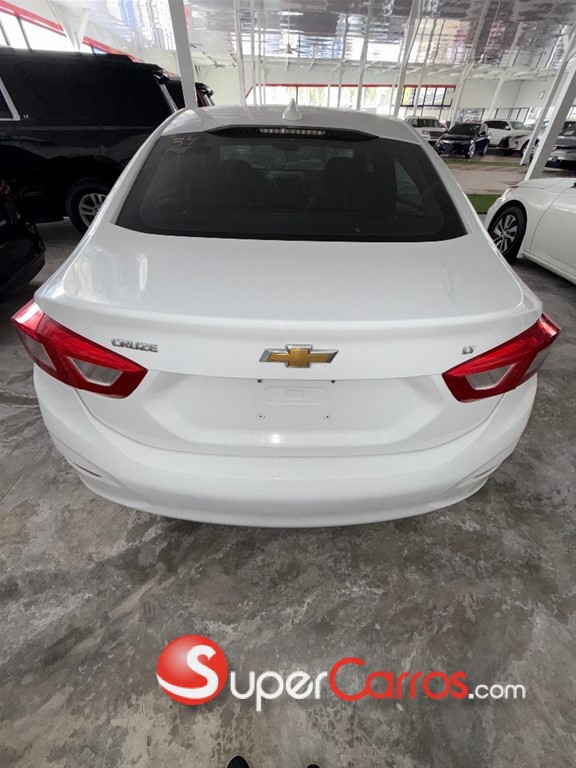 2018 Chevrolet Cruze LT — foto 5 / 9
