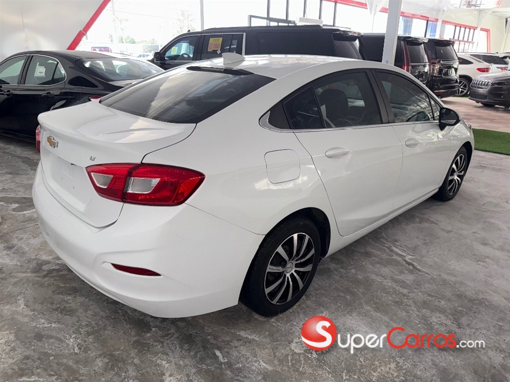 2018 Chevrolet Cruze LT — foto 6 / 9