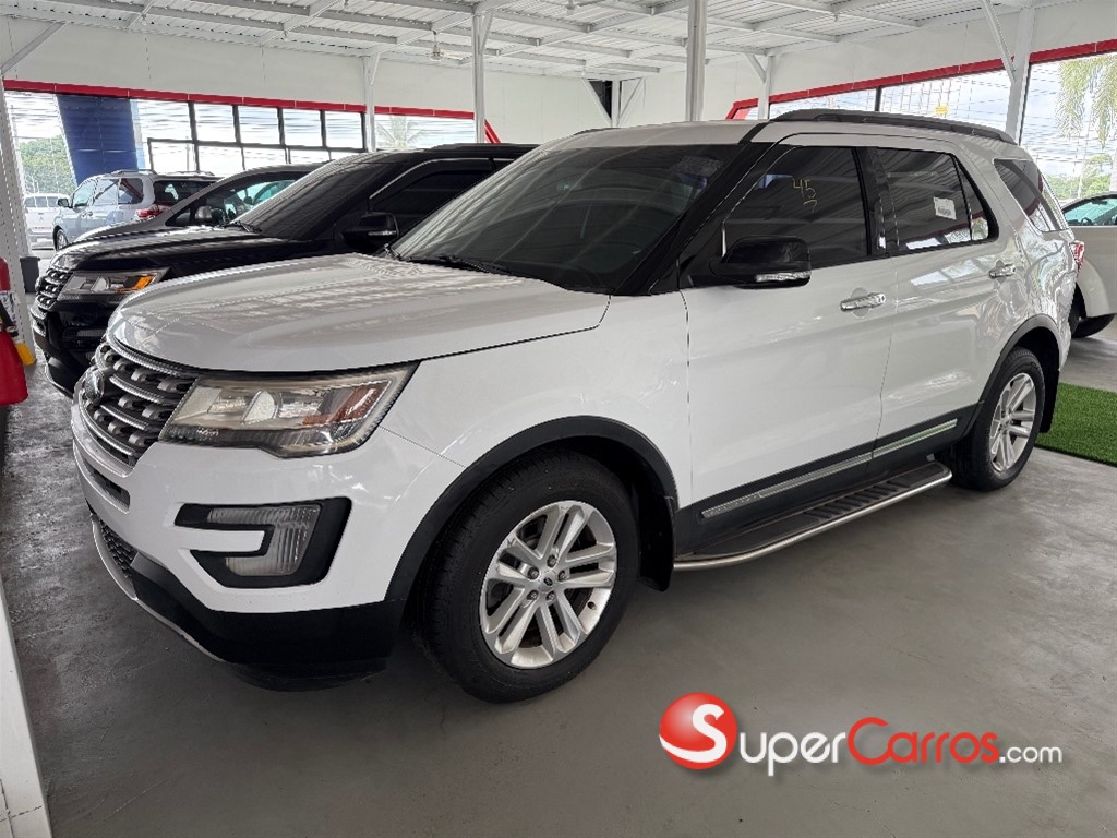 2017 Ford Explorer XLT — foto 3 / 9