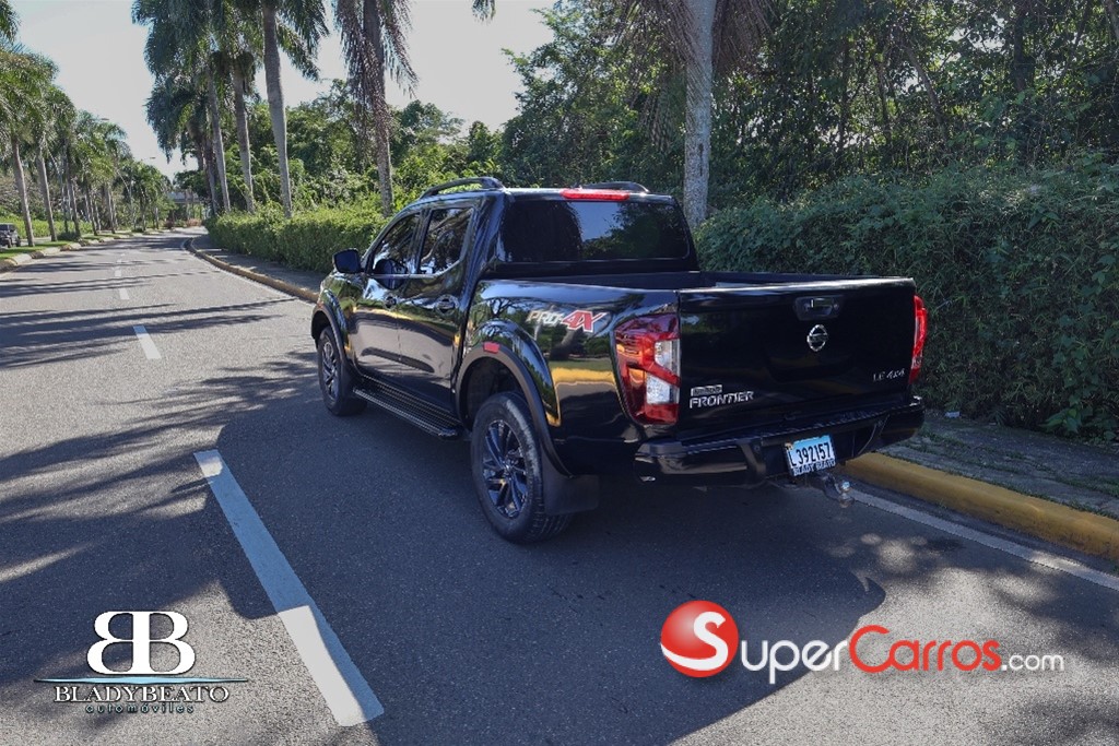 2019 Nissan Frontier LE — foto 2 / 10