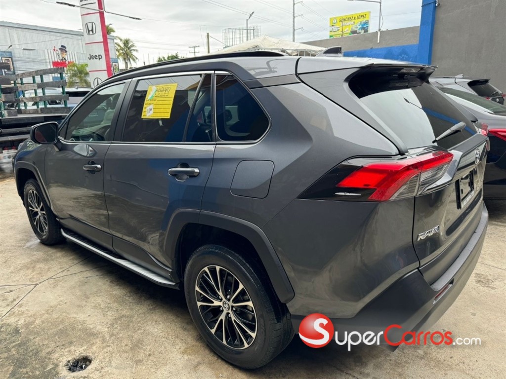 2021 Toyota RAV4 LE — foto 4 / 11