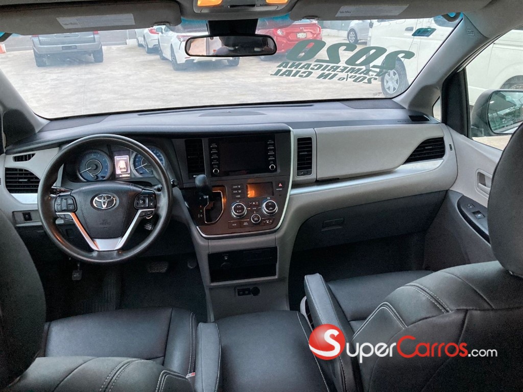 2020 Toyota Sienna — foto 8 / 10