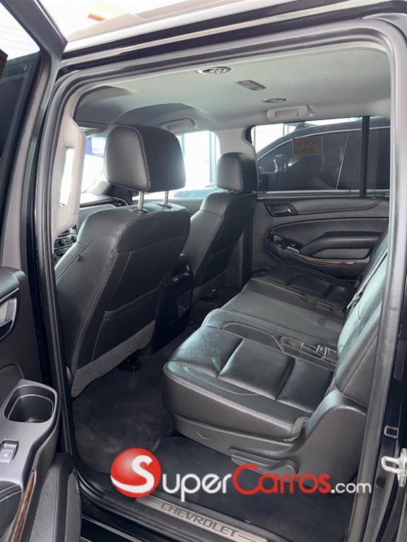 2019 Chevrolet Suburban — foto 6 / 9