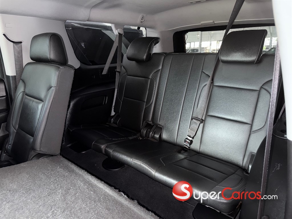 2019 Chevrolet Suburban — foto 8 / 9