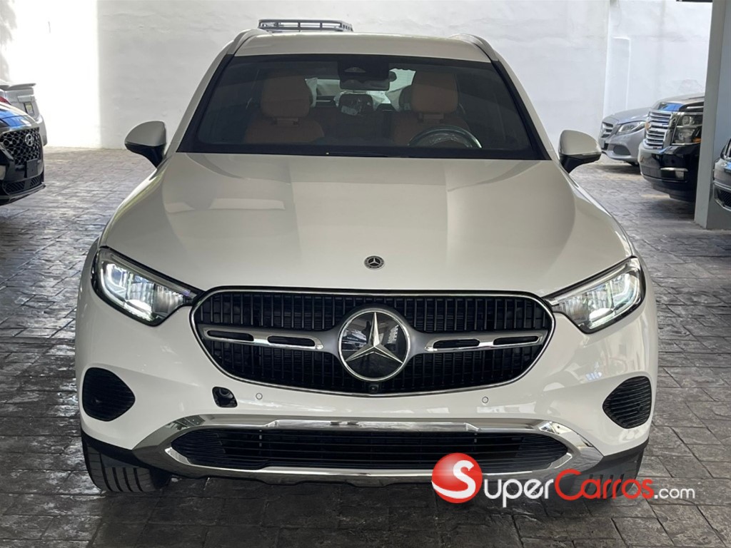 2026 Mercedes-Benz Clase GLC 200 — foto 2 / 9