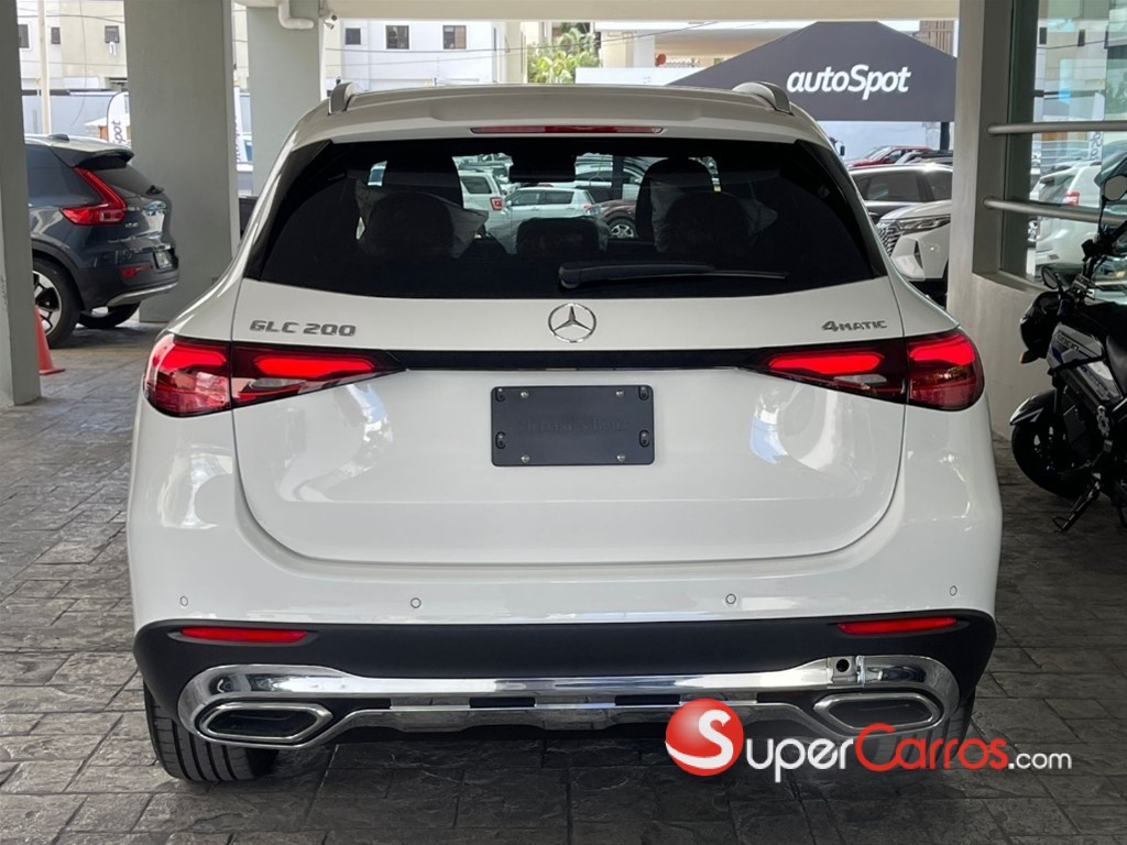 2026 Mercedes-Benz Clase GLC 200 — foto 3 / 9