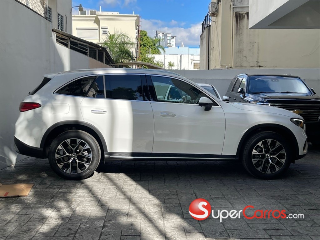 2026 Mercedes-Benz Clase GLC 200 — foto 4 / 9