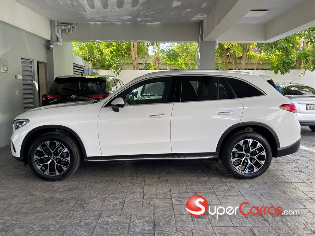 2026 Mercedes-Benz Clase GLC 200 — foto 5 / 9