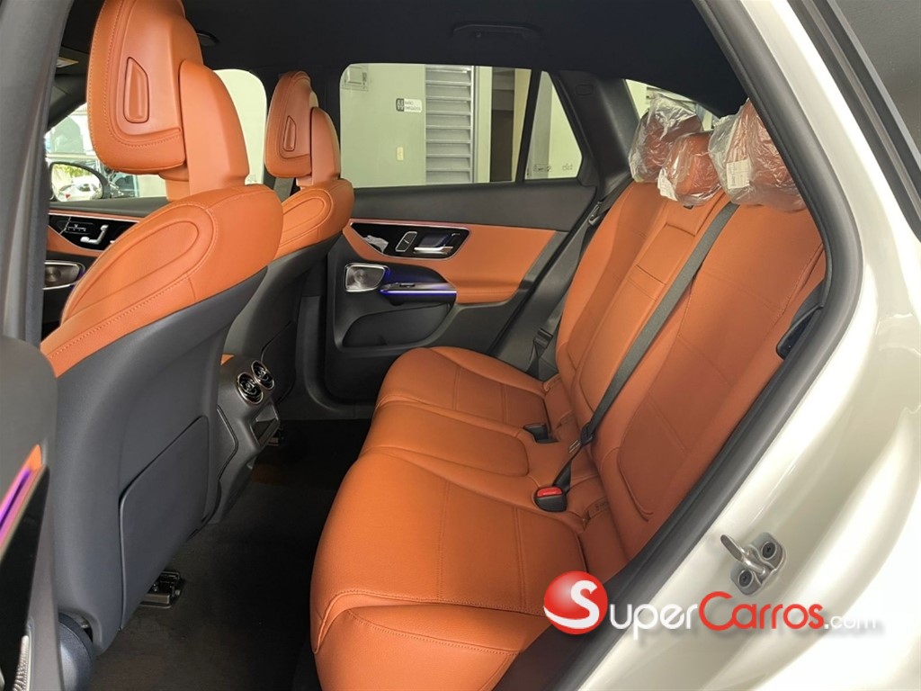 2026 Mercedes-Benz Clase GLC 200 — foto 8 / 9