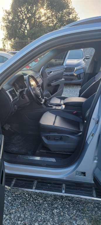 2018 Volkswagen Atlas SEL — foto 8 / 9