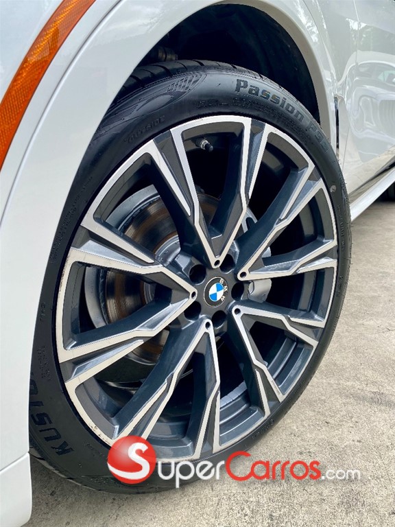 2022 BMW X 7 xDrive 40i Mpackage — foto 2 / 12