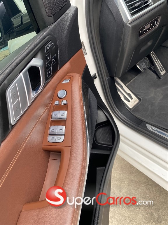2022 BMW X 7 xDrive 40i Mpackage — foto 7 / 12