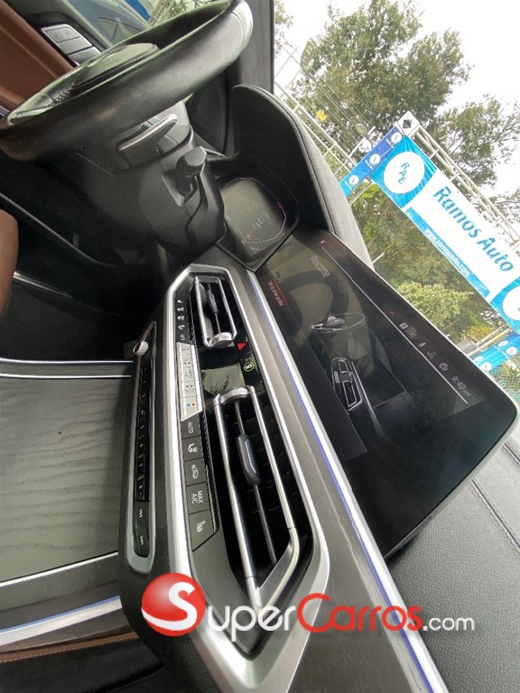 2022 BMW X 7 xDrive 40i Mpackage — foto 8 / 12
