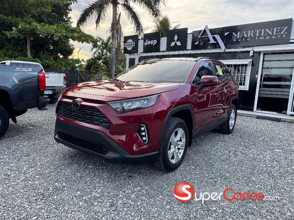 2021 Toyota RAV4 LE — foto 2 / 11