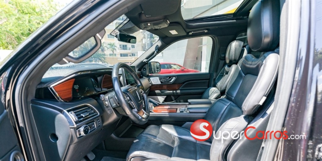 2021 Lincoln Navigator LONG — foto 7 / 10